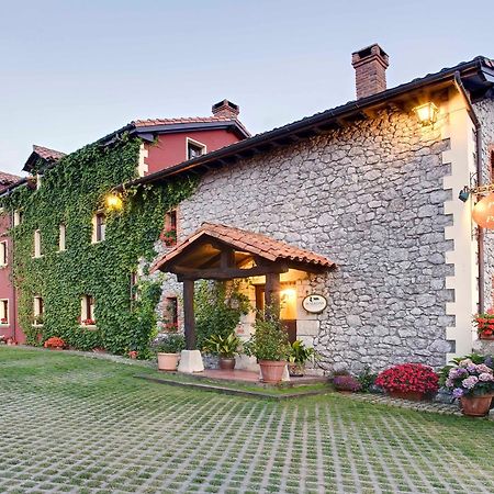 Posada De Педренья Экстерьер фото