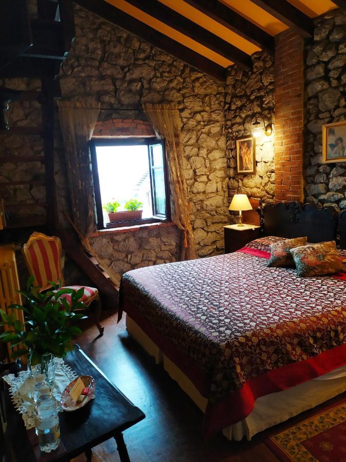 Posada De Педренья Экстерьер фото